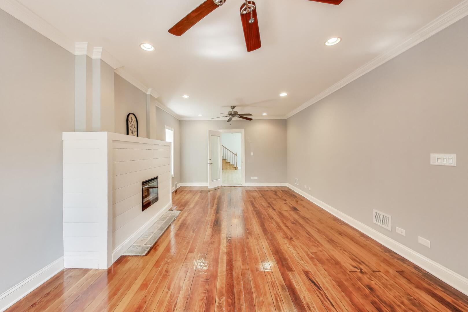 9340 S Vanderpoel Avenue