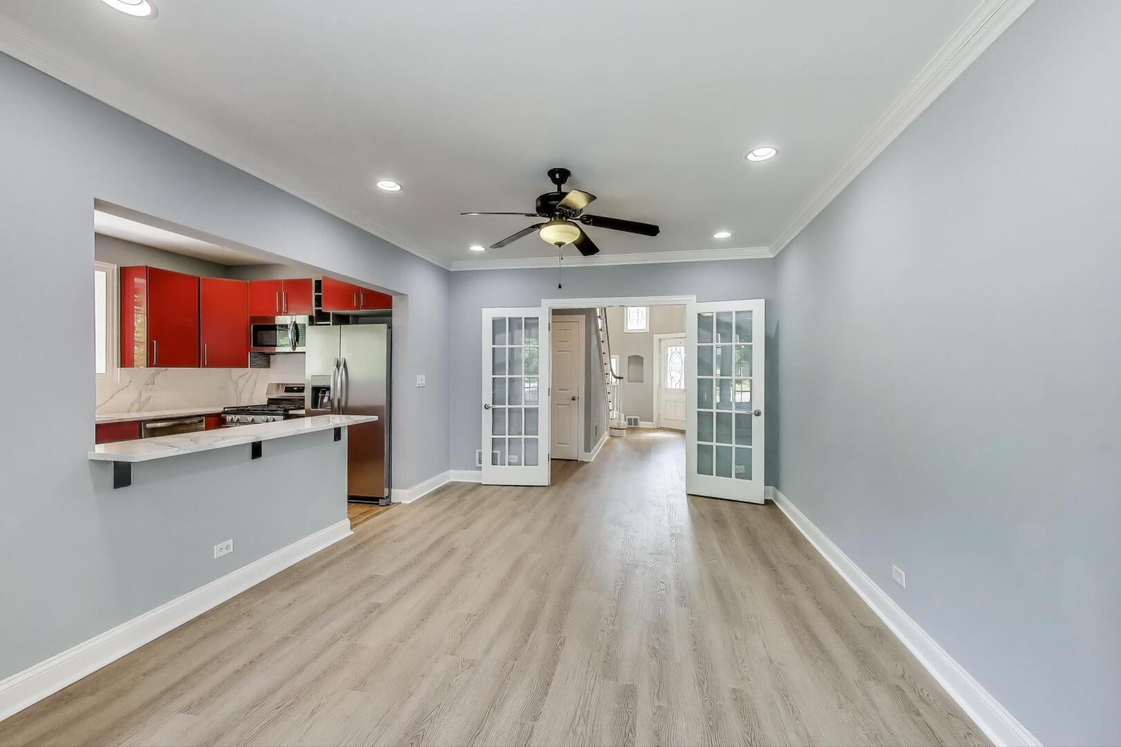 9340 S Vanderpoel Avenue