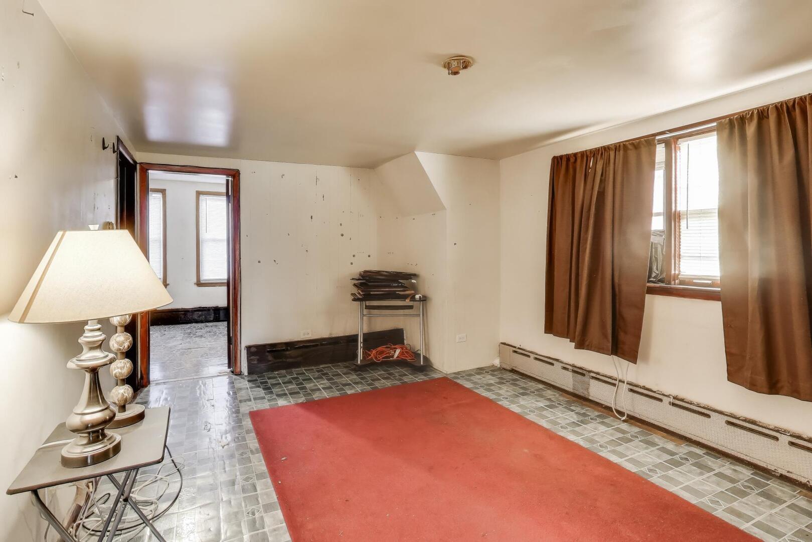 948 N Trumbull Avenue