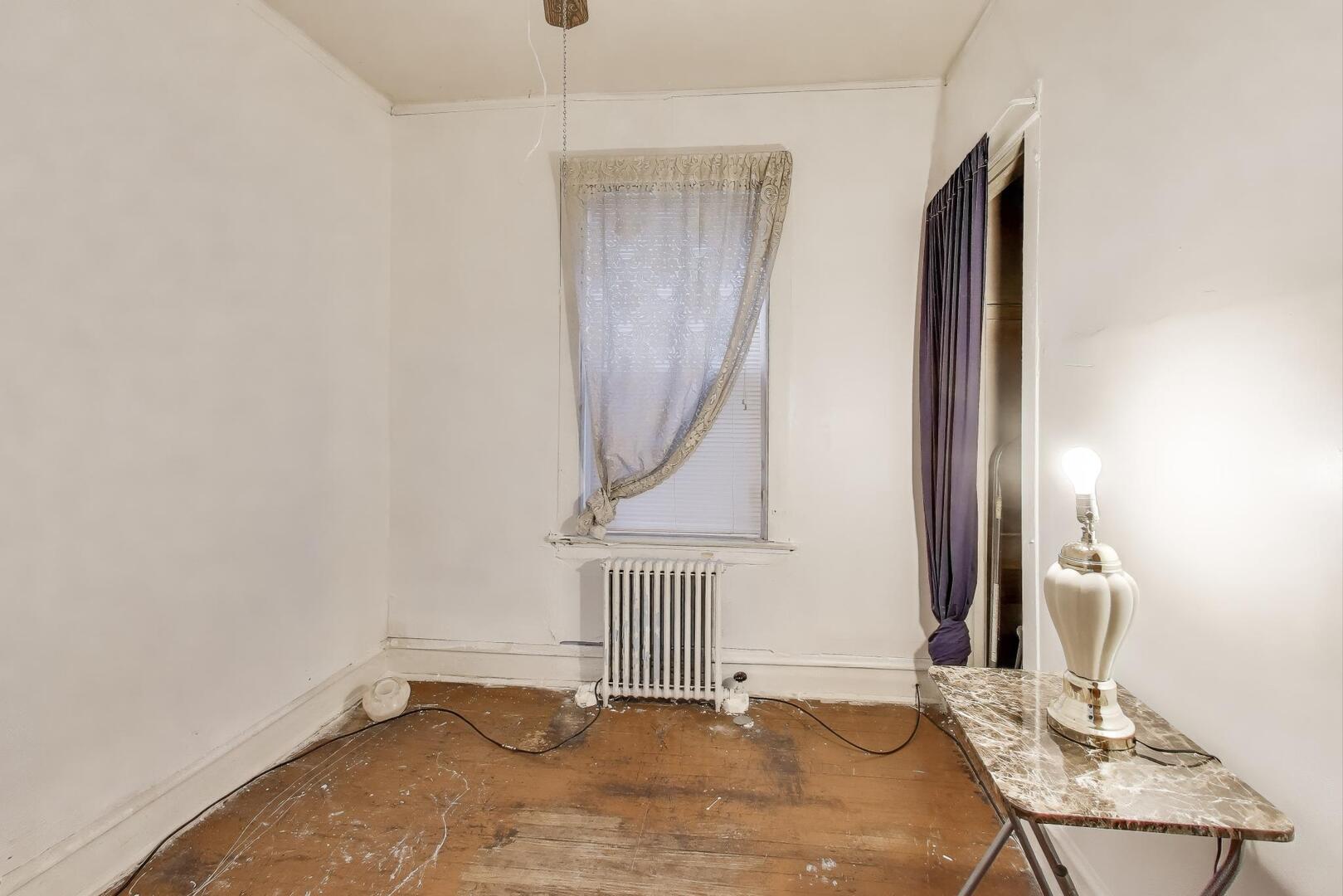 948 N Trumbull Avenue