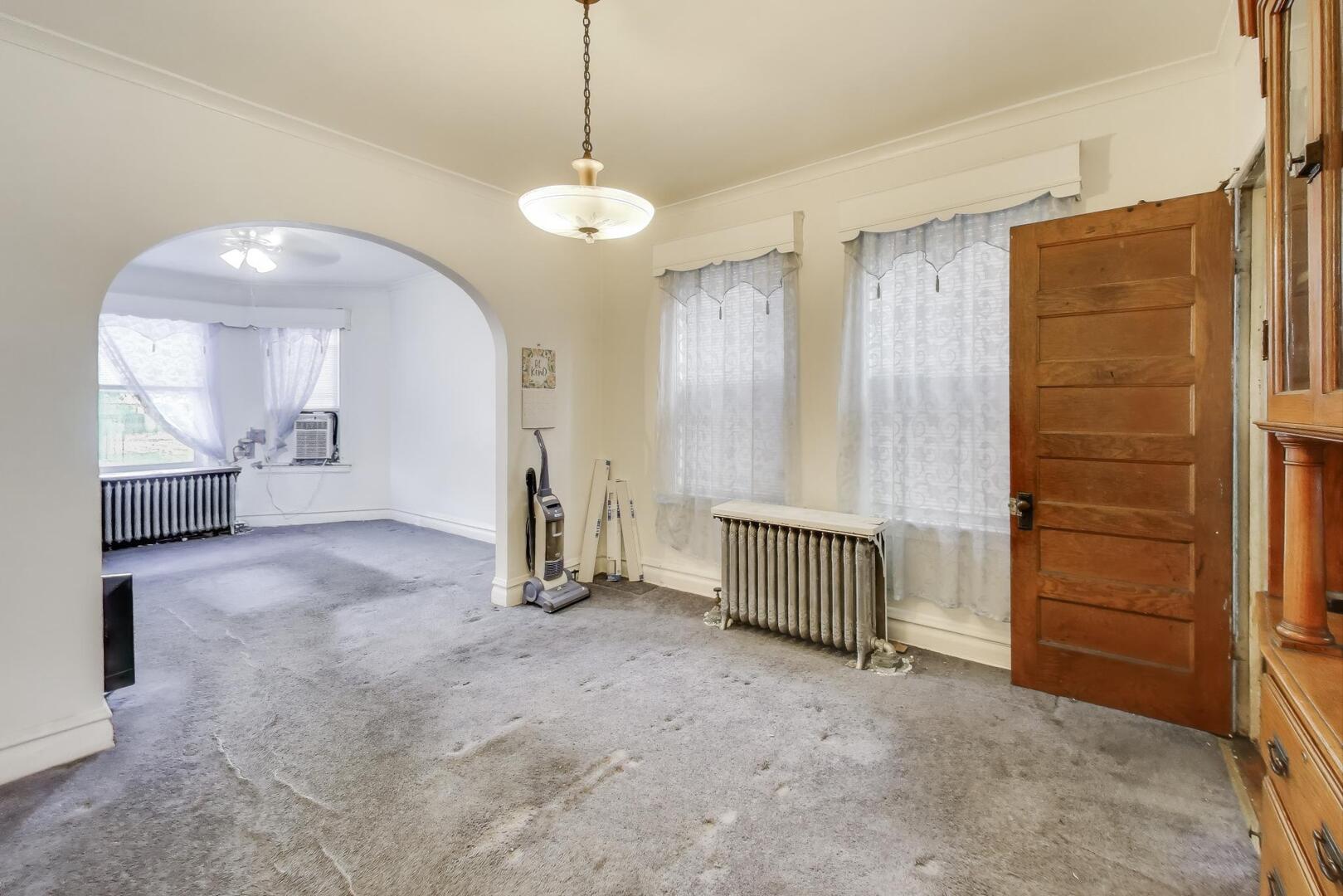 948 N Trumbull Avenue