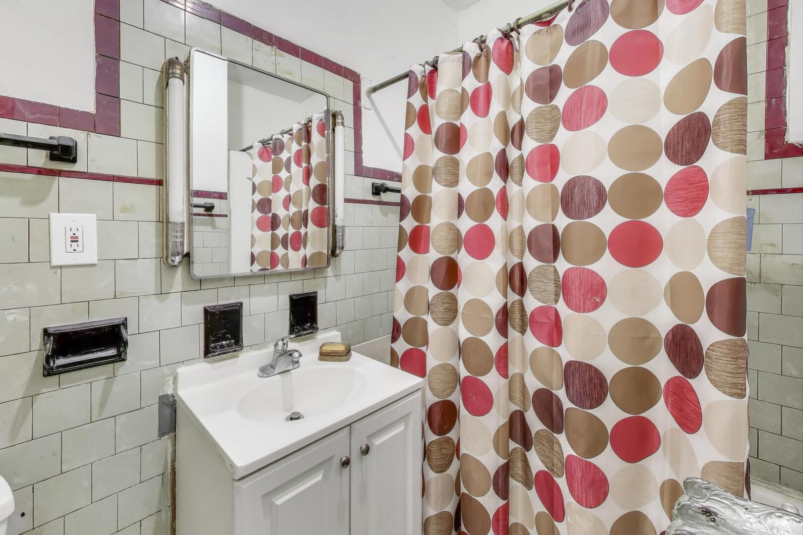 948 N Trumbull Avenue