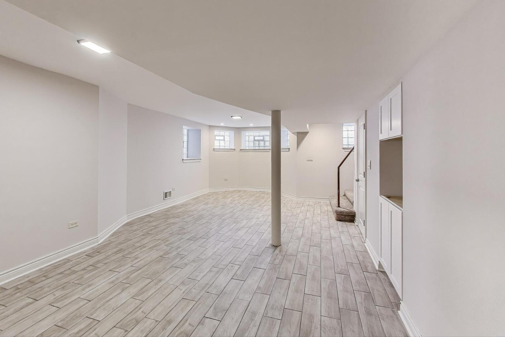 6318 S Greenwood Avenue Unit: 1