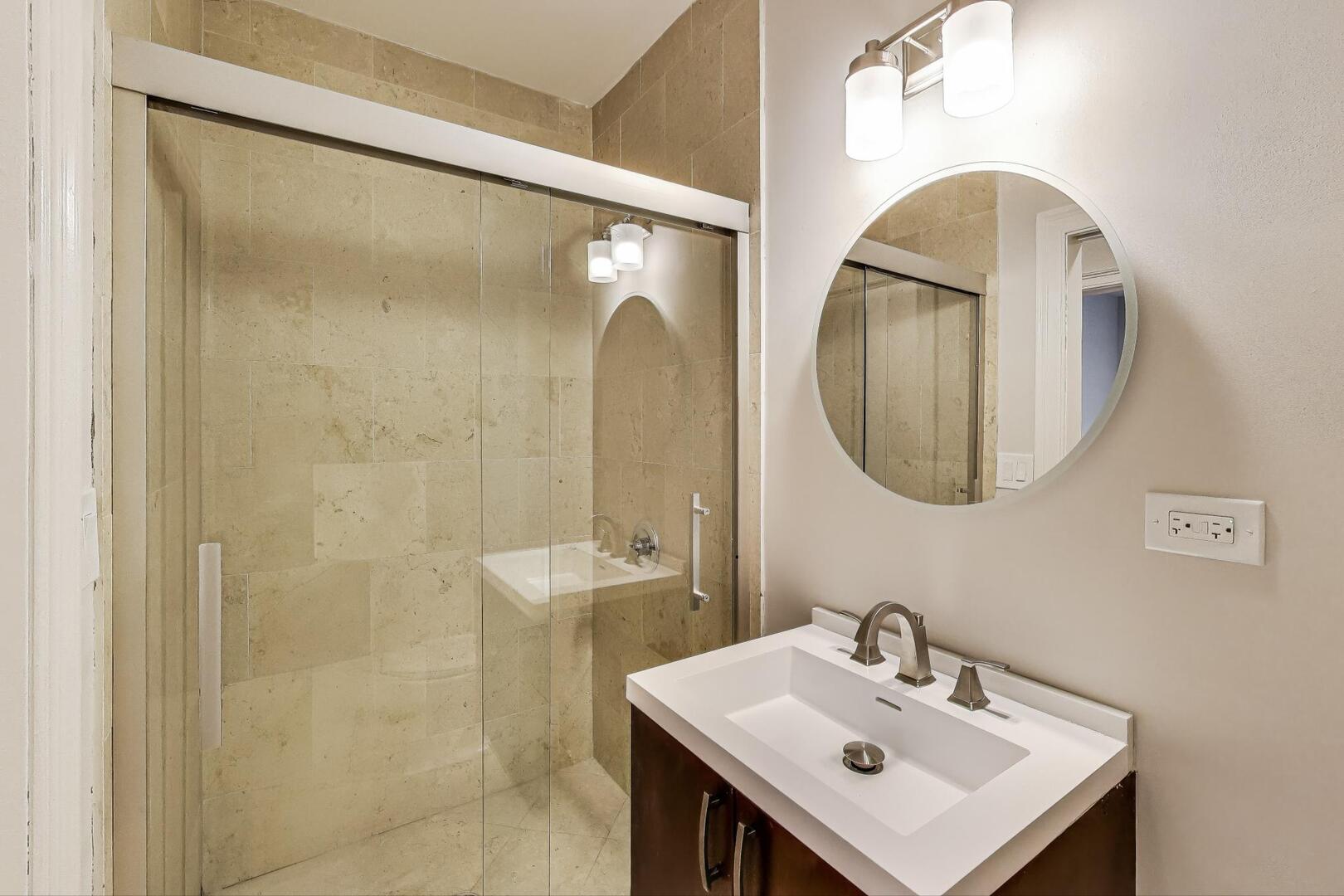 6318 S Greenwood Avenue Unit: 1