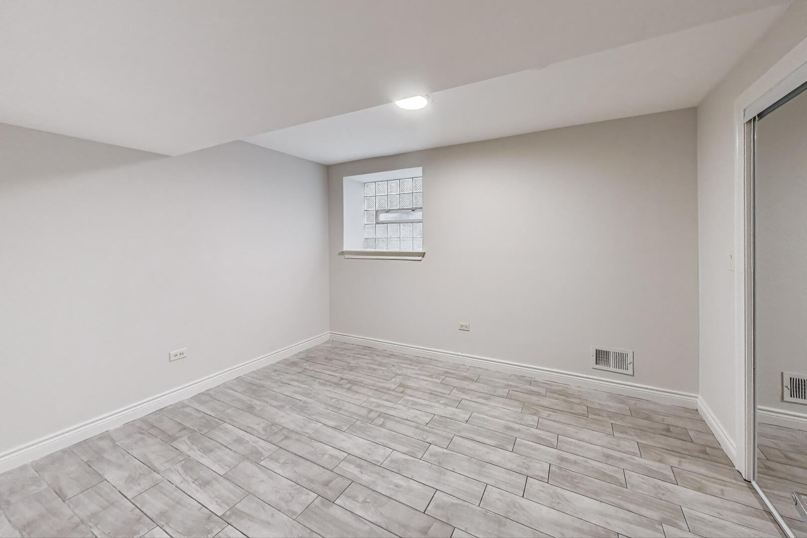 6318 S Greenwood Avenue Unit: 1