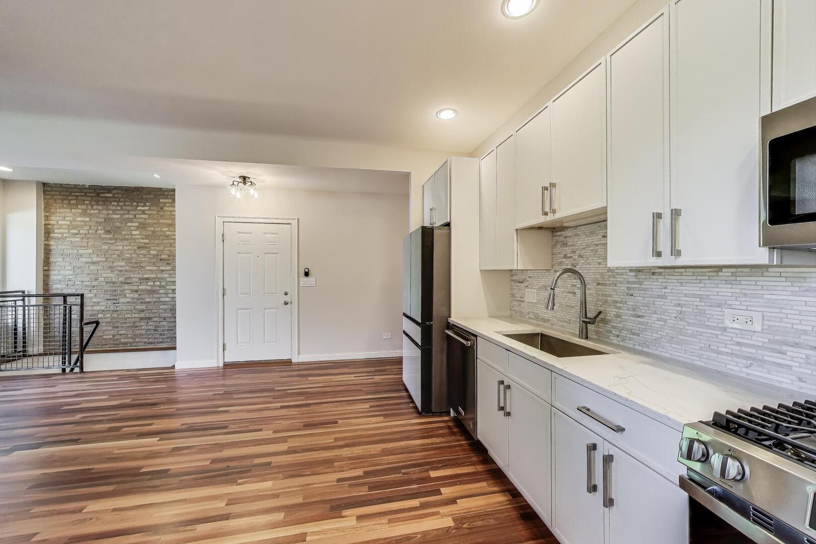 6318 S Greenwood Avenue Unit: 1