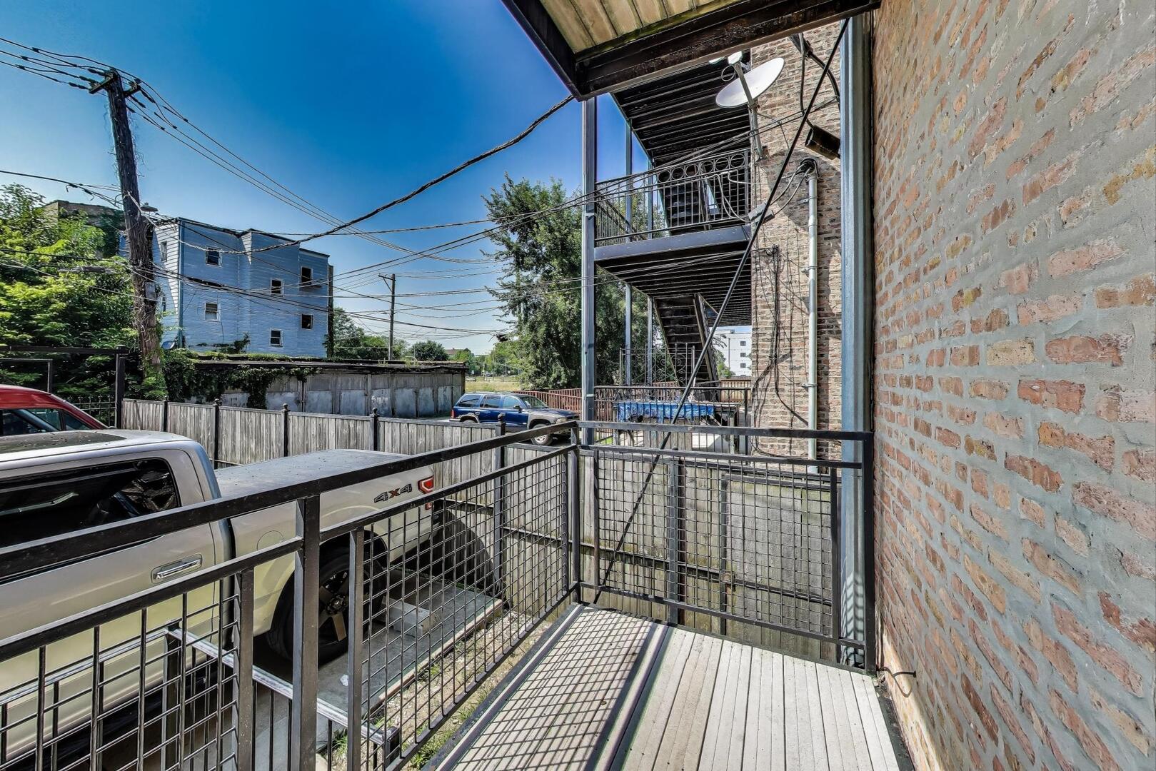 6318 S Greenwood Avenue Unit: 1