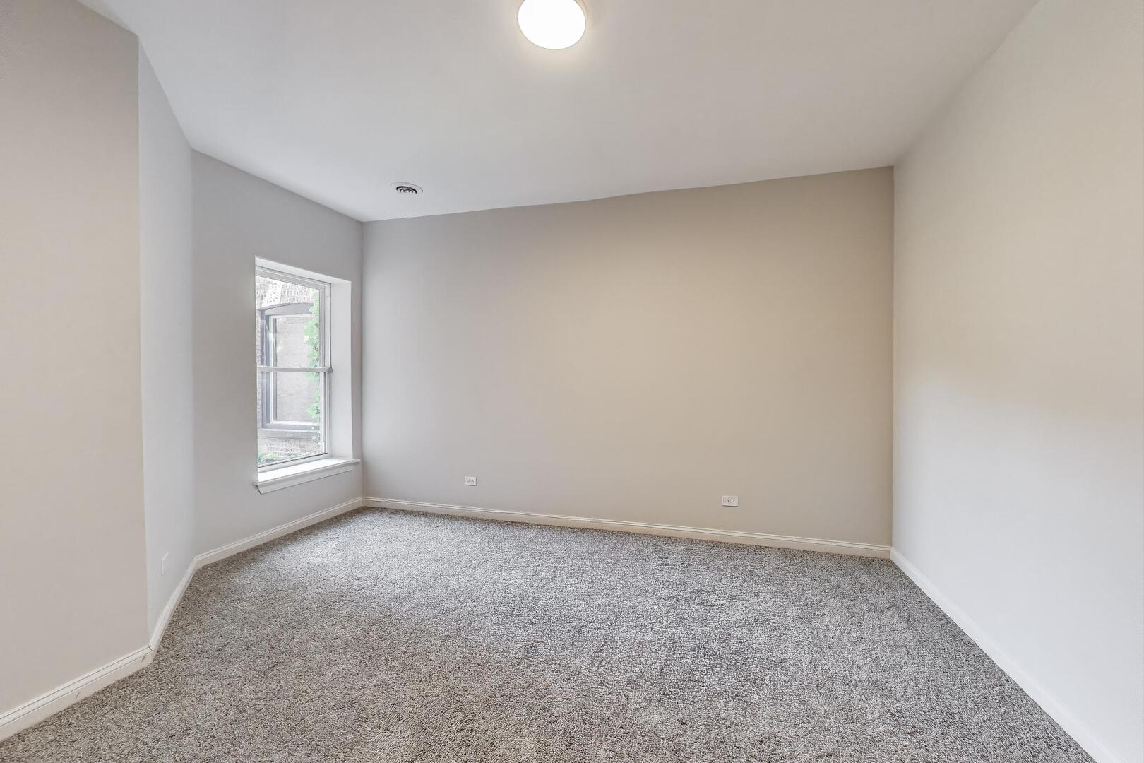 6318 S Greenwood Avenue Unit: 1