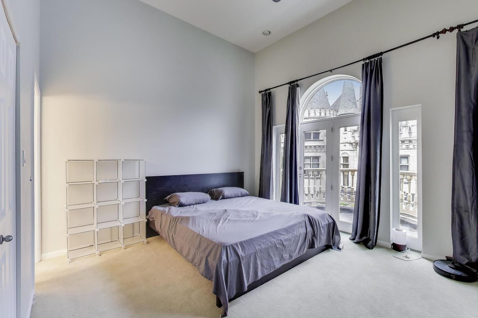 4926 S Drexel Boulevard Unit: C