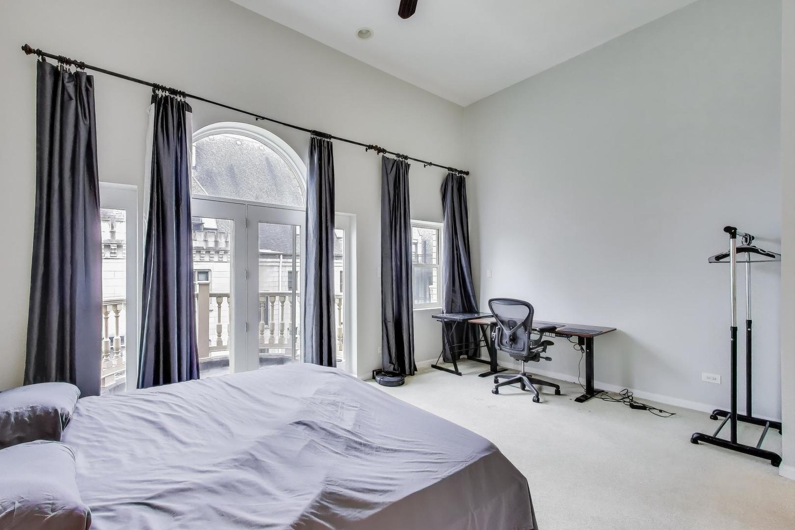 4926 S Drexel Boulevard Unit: C