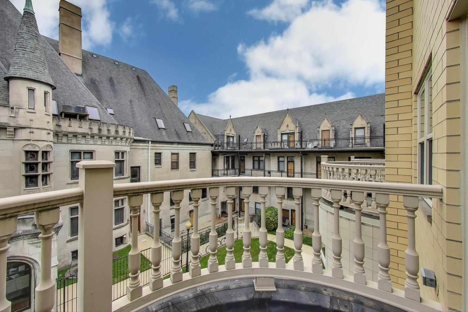 4926 S Drexel Boulevard Unit: C