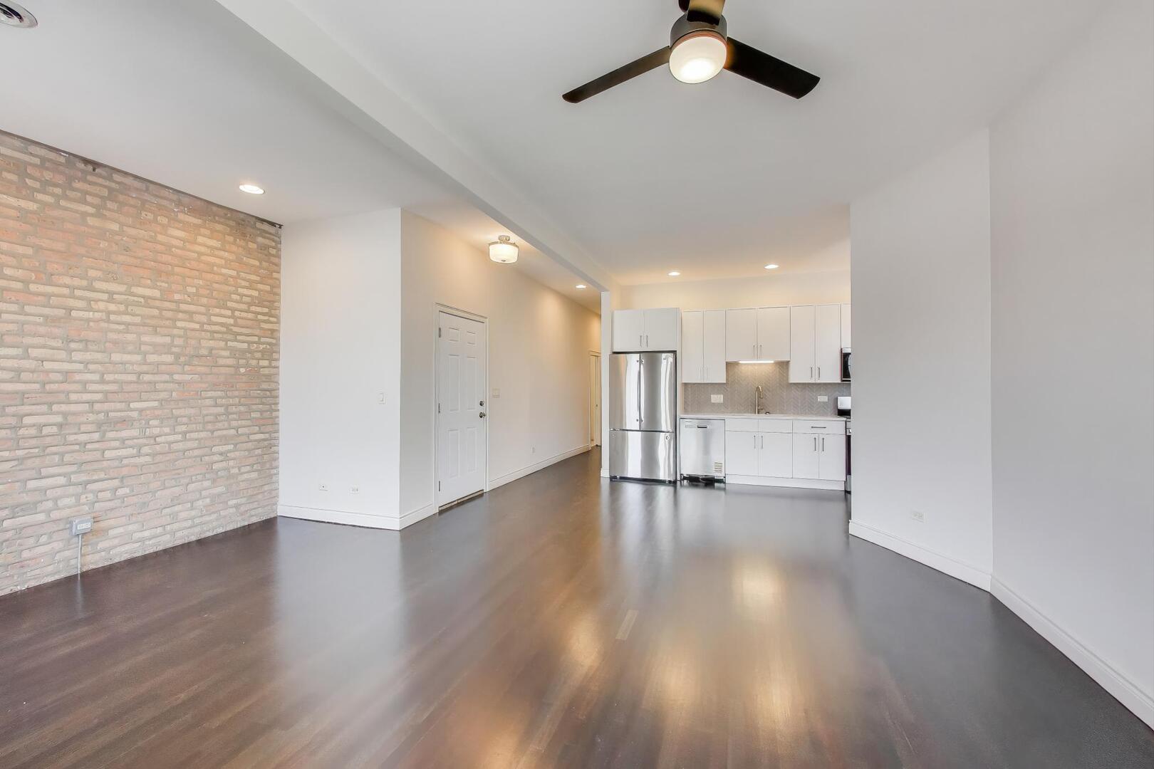 6318 S Greenwood Avenue Unit: 3