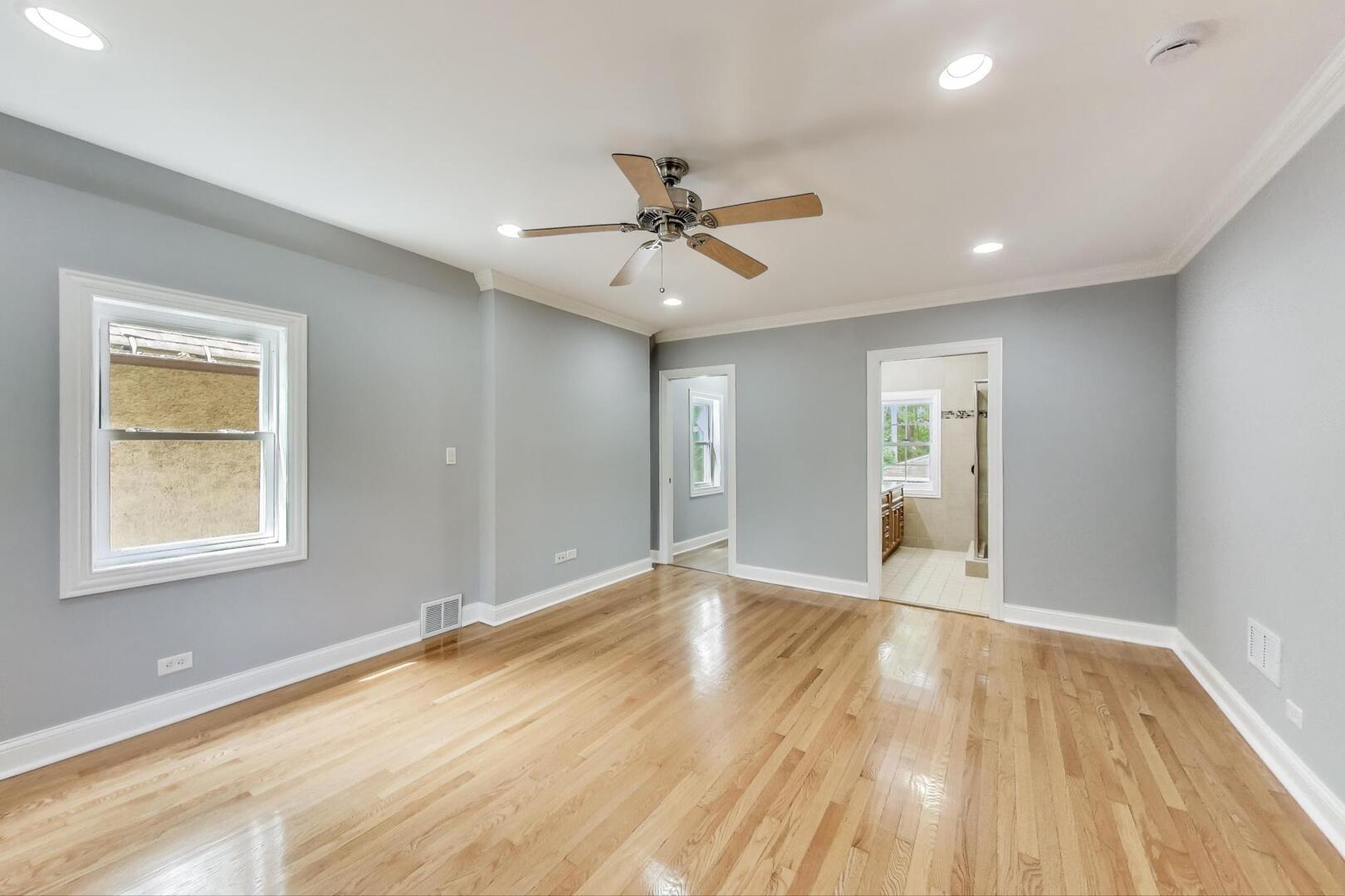 9340 S Vanderpoel Avenue