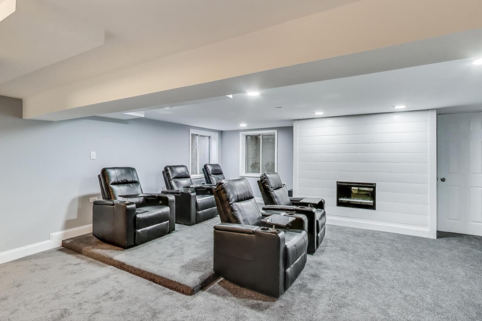 9340 S Vanderpoel Avenue