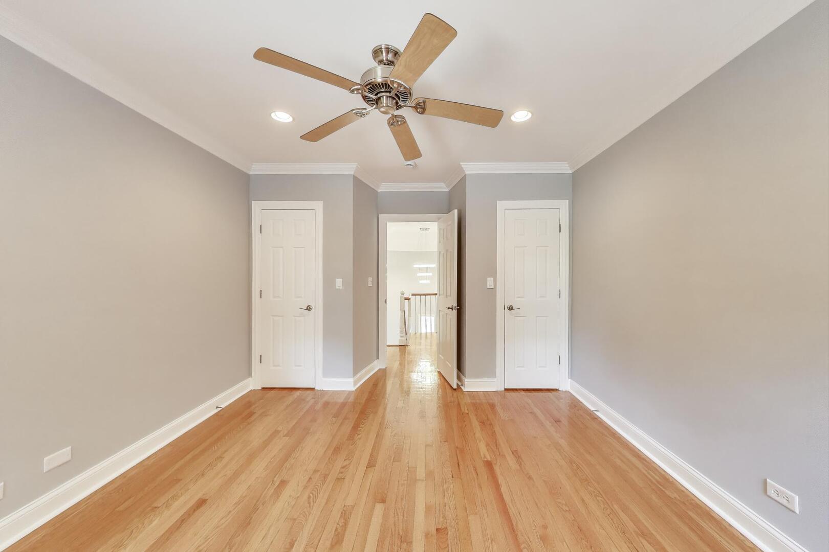 9340 S Vanderpoel Avenue