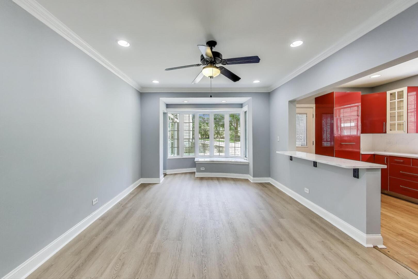 9340 S Vanderpoel Avenue