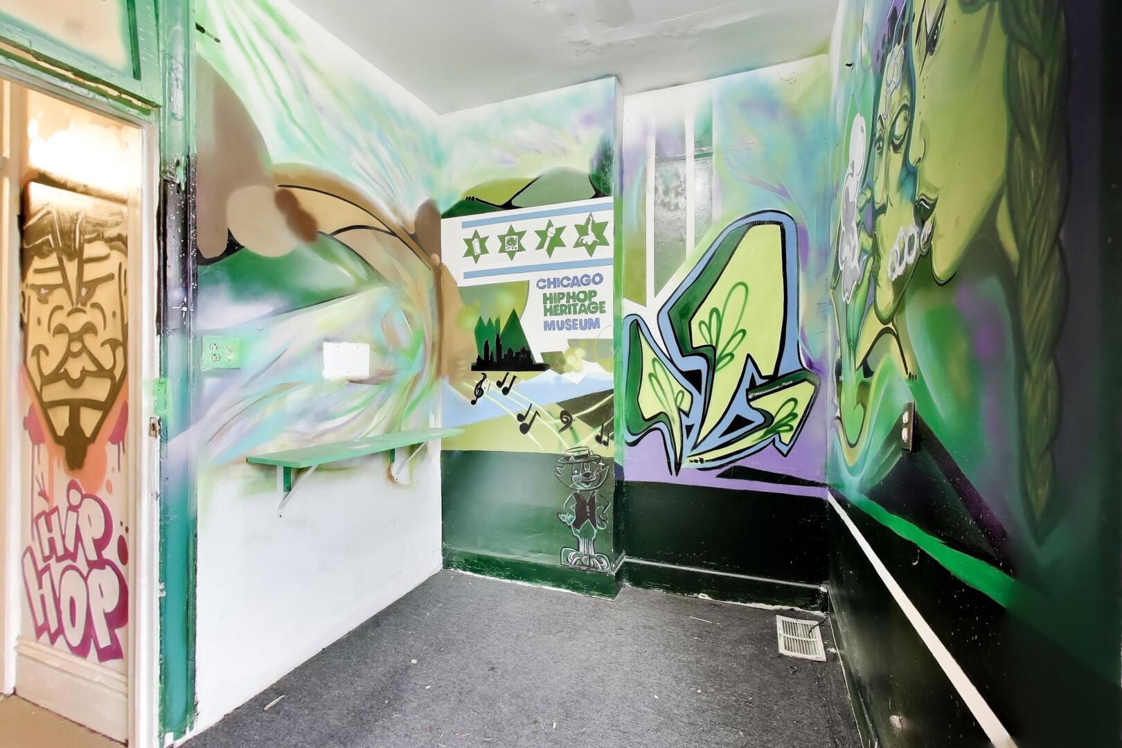 4505 S Indiana Avenue