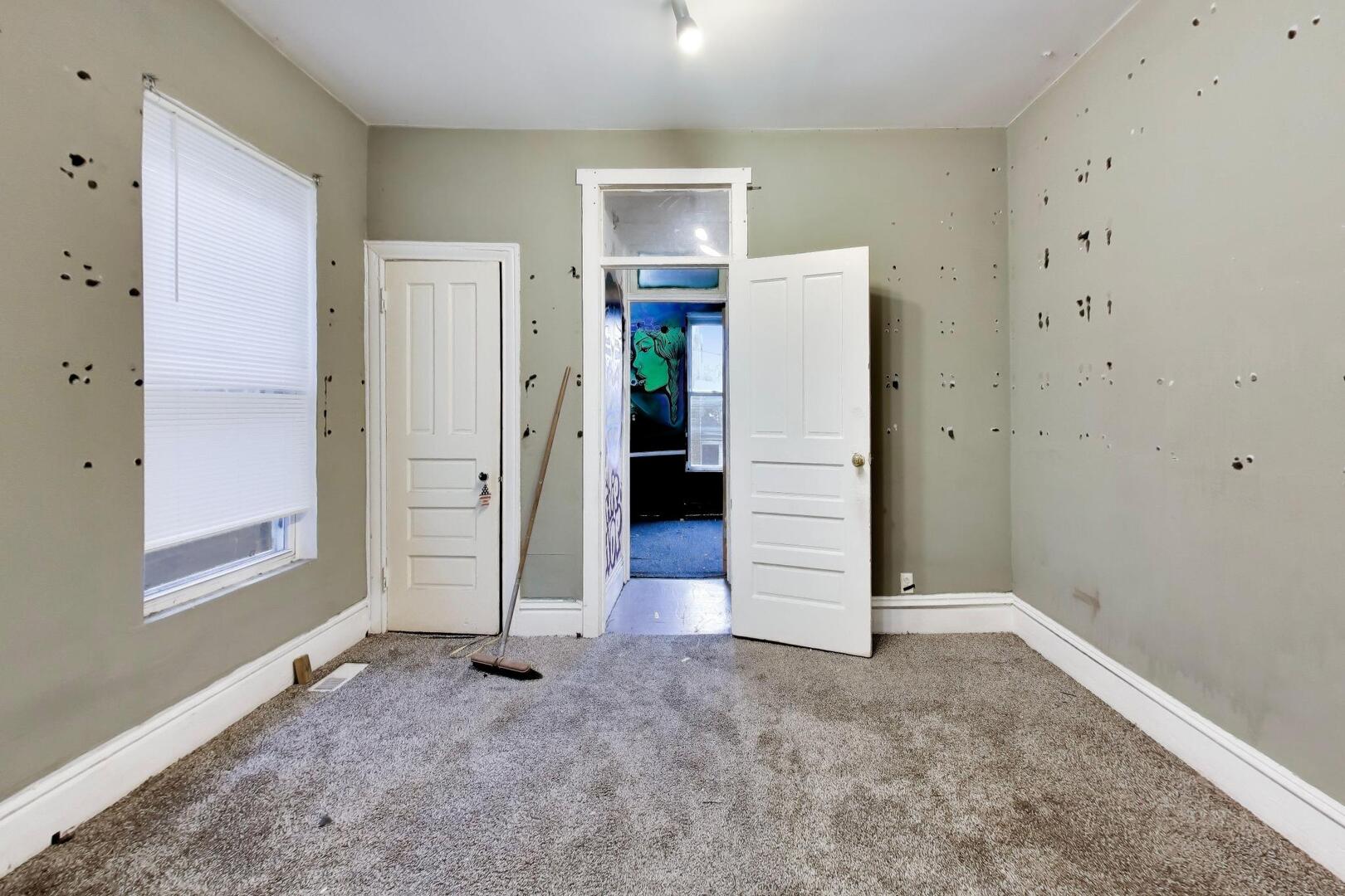 4505 S Indiana Avenue