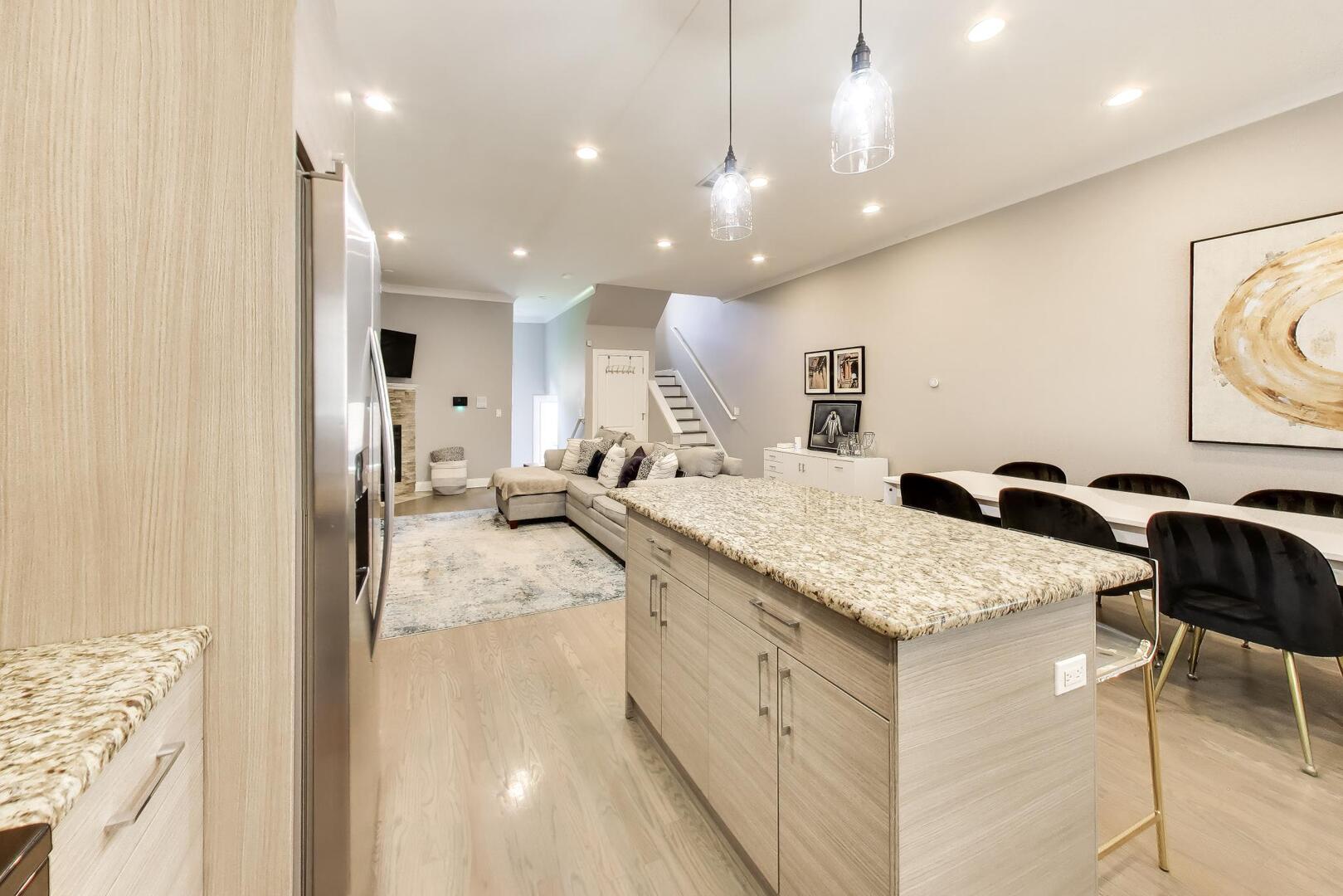 5210 S King Drive Unit: C