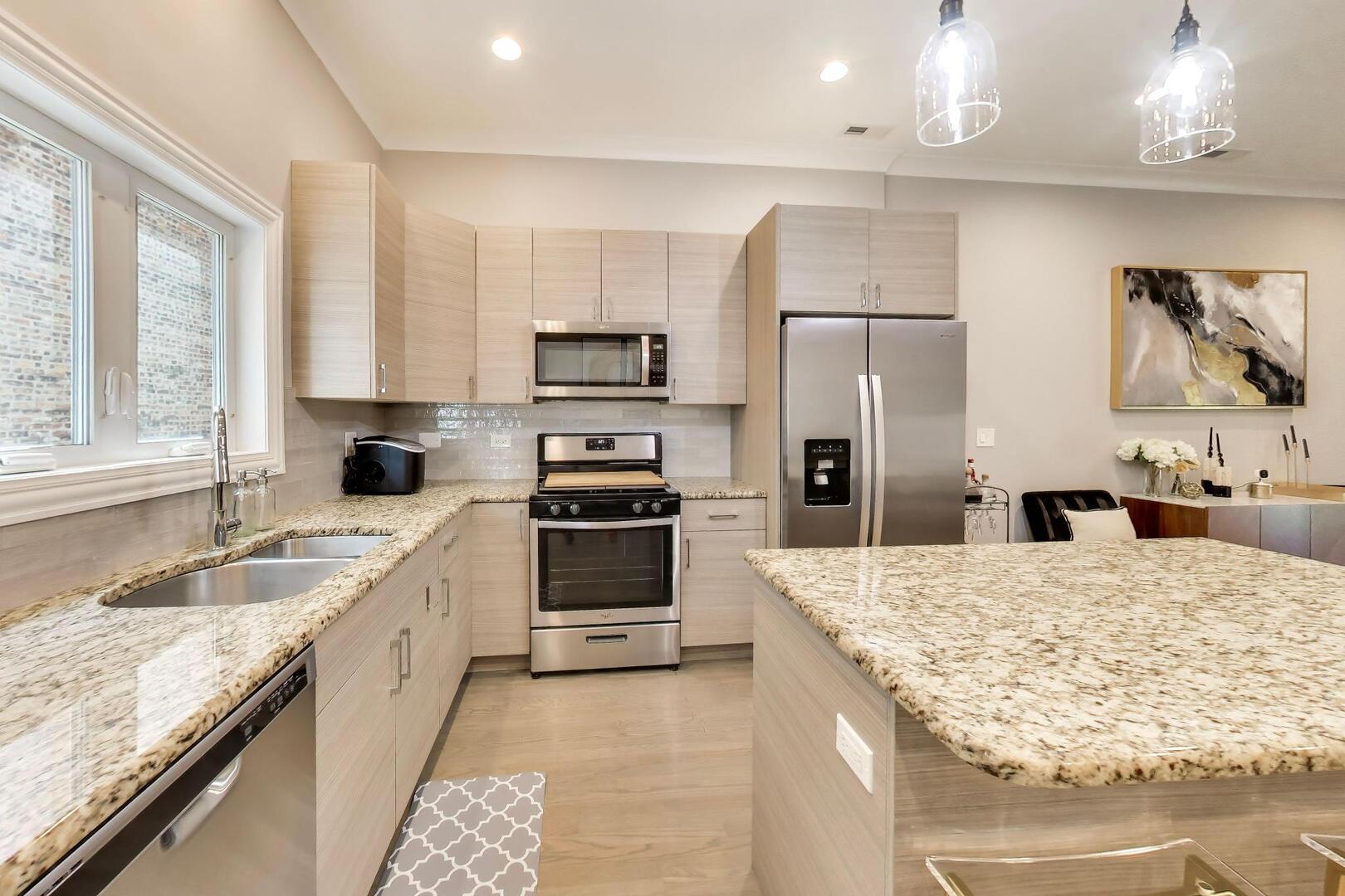 5210 S King Drive Unit: C