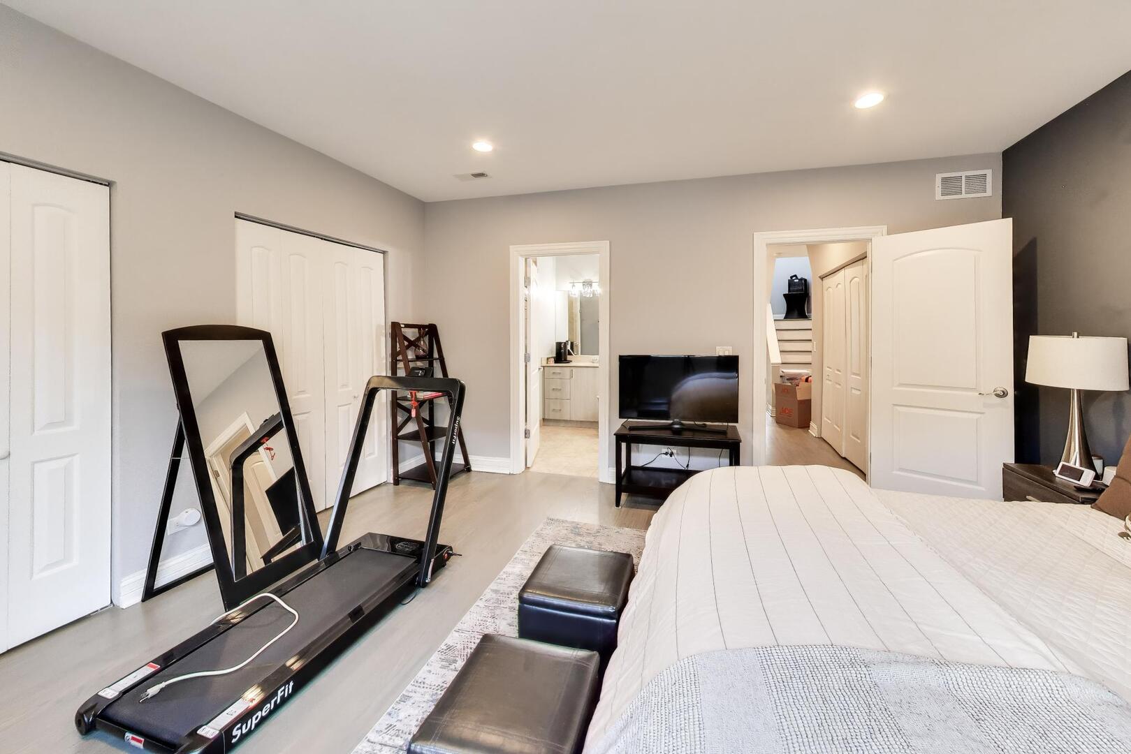 5210 S King Drive Unit: C