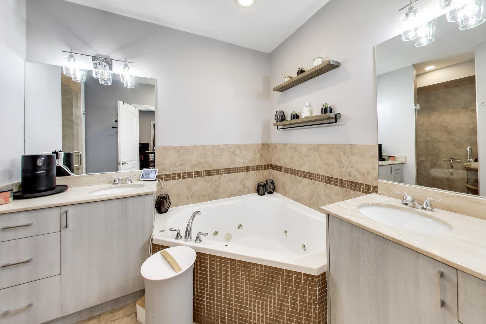 5210 S King Drive Unit: C