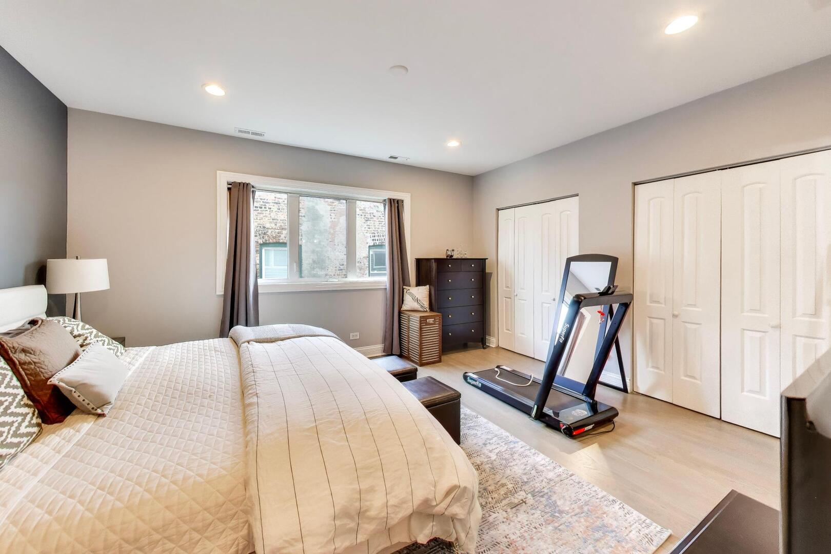 5210 S King Drive Unit: C