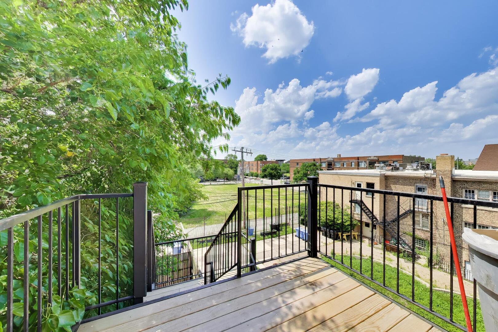 5714 S Prairie Avenue
