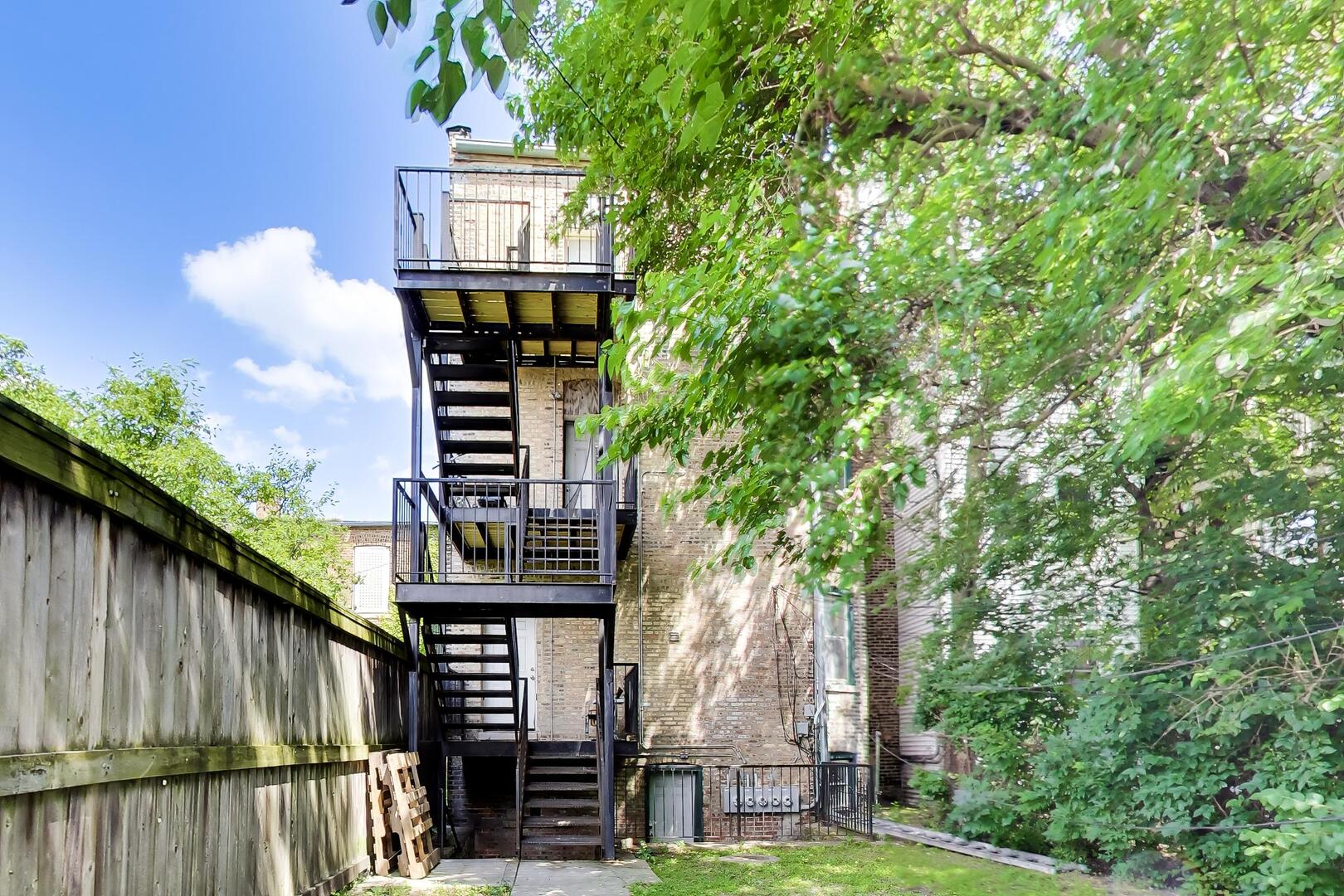 5714 S Prairie Avenue