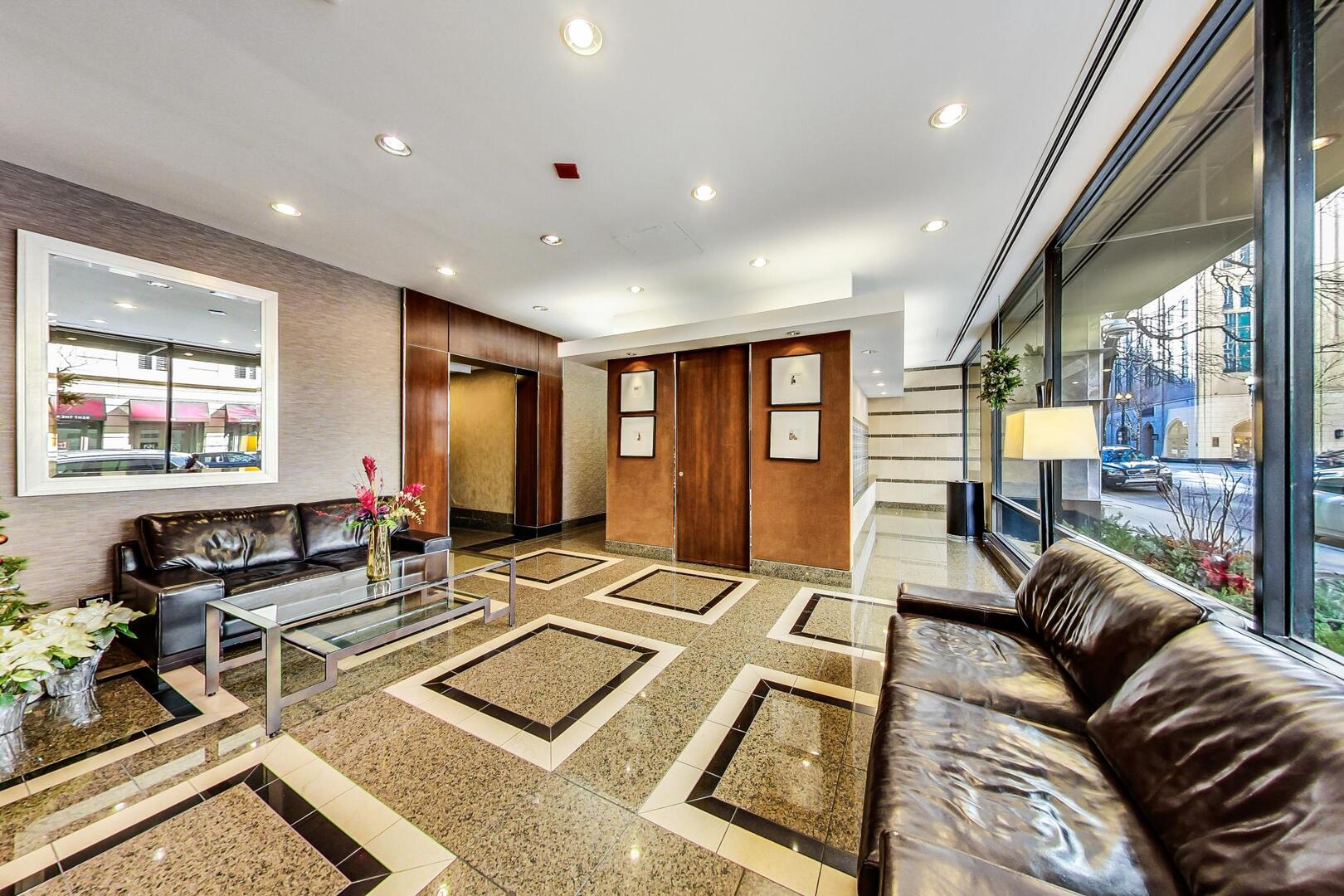 30 E Huron Street Unit: 4007