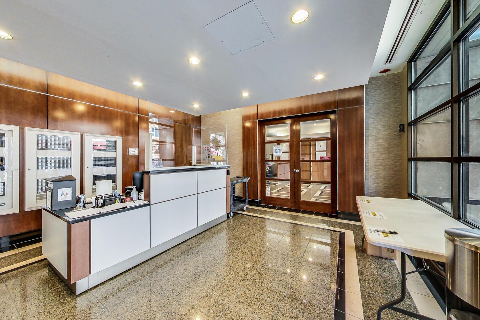 30 E Huron Street Unit: 4007