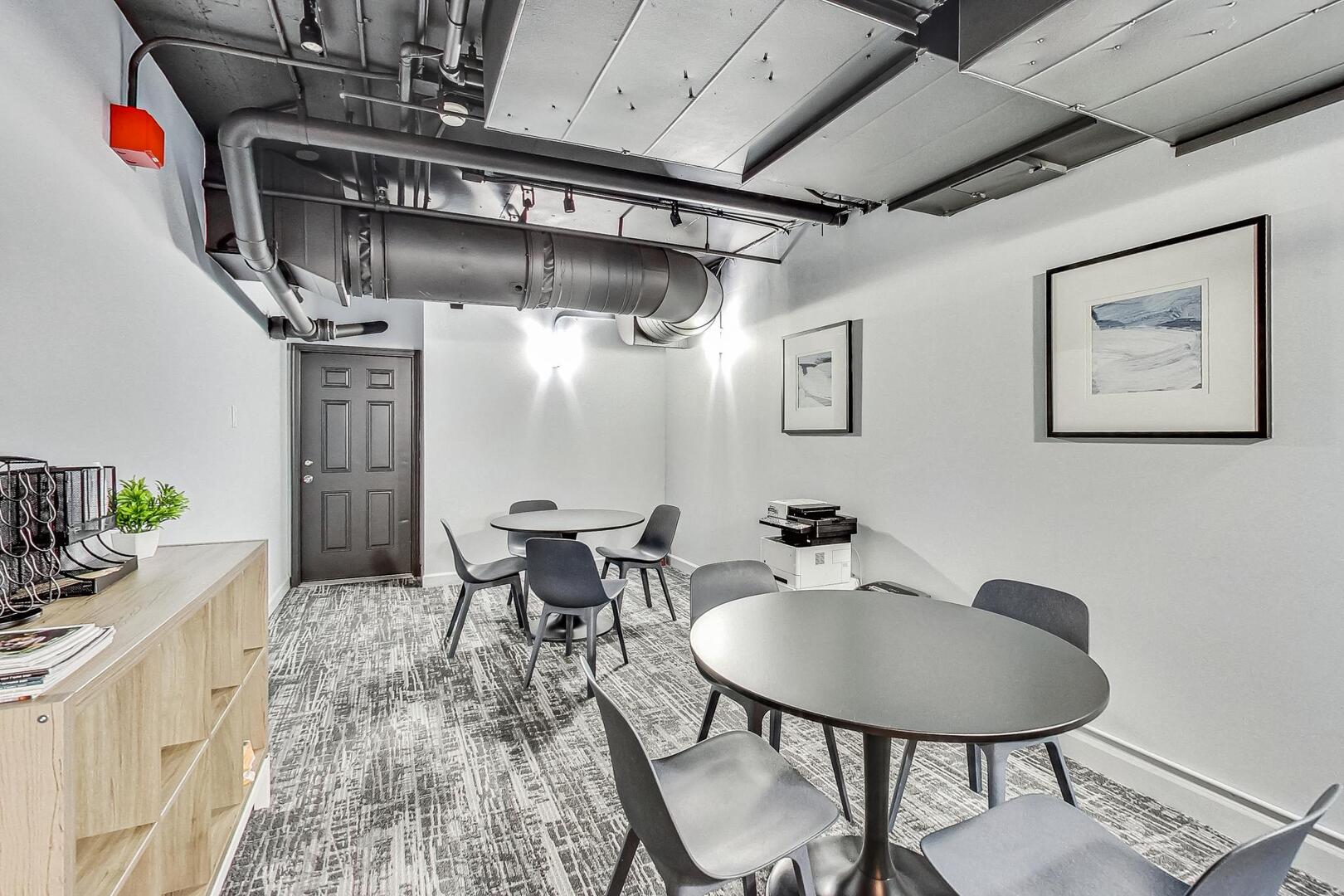 30 E Huron Street Unit: 4007
