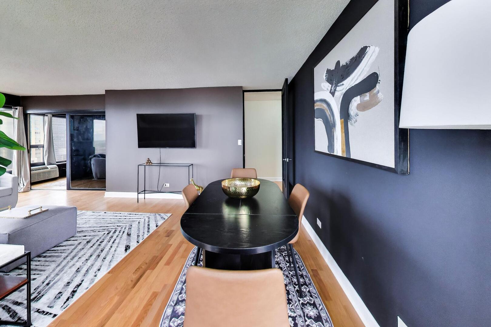 30 E Huron Street Unit: 4007