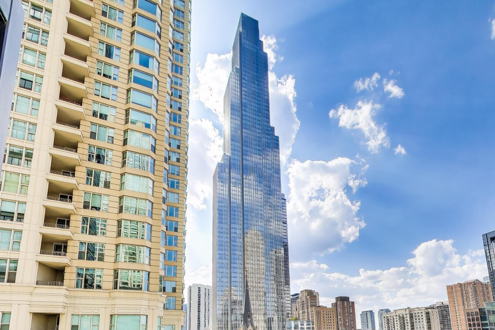 30 E Huron Street Unit: 4007