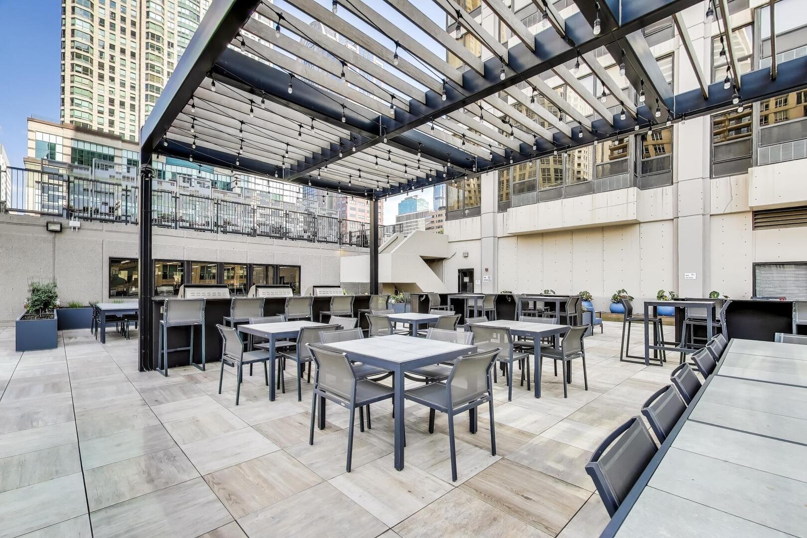 30 E Huron Street Unit: 4007