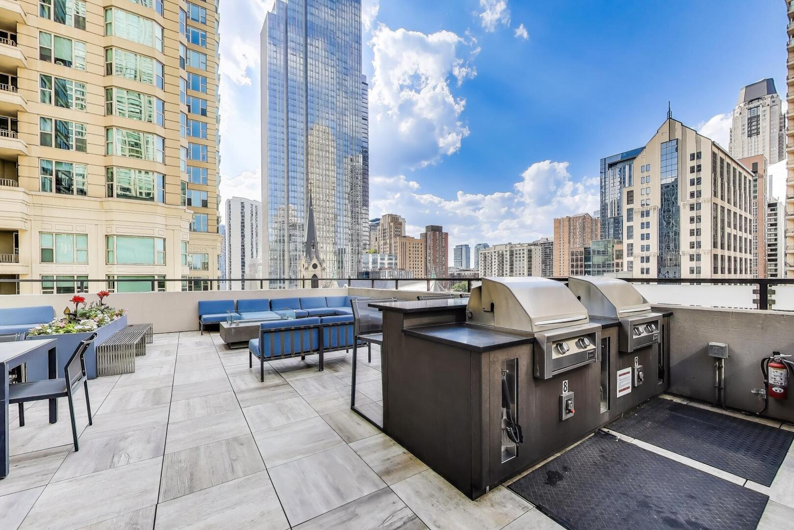 30 E Huron Street Unit: 4007