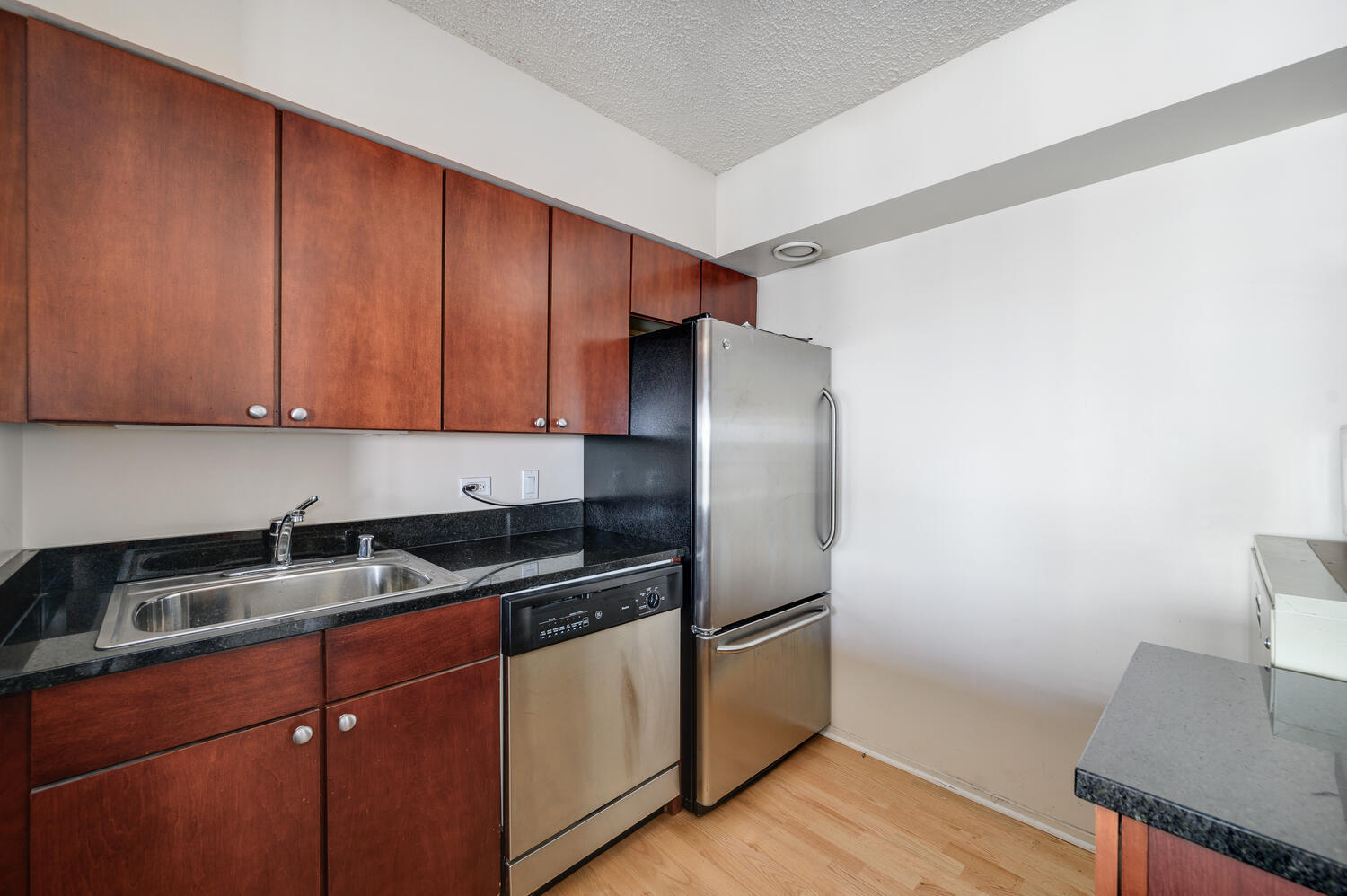 30 E Huron Street Unit: 4008