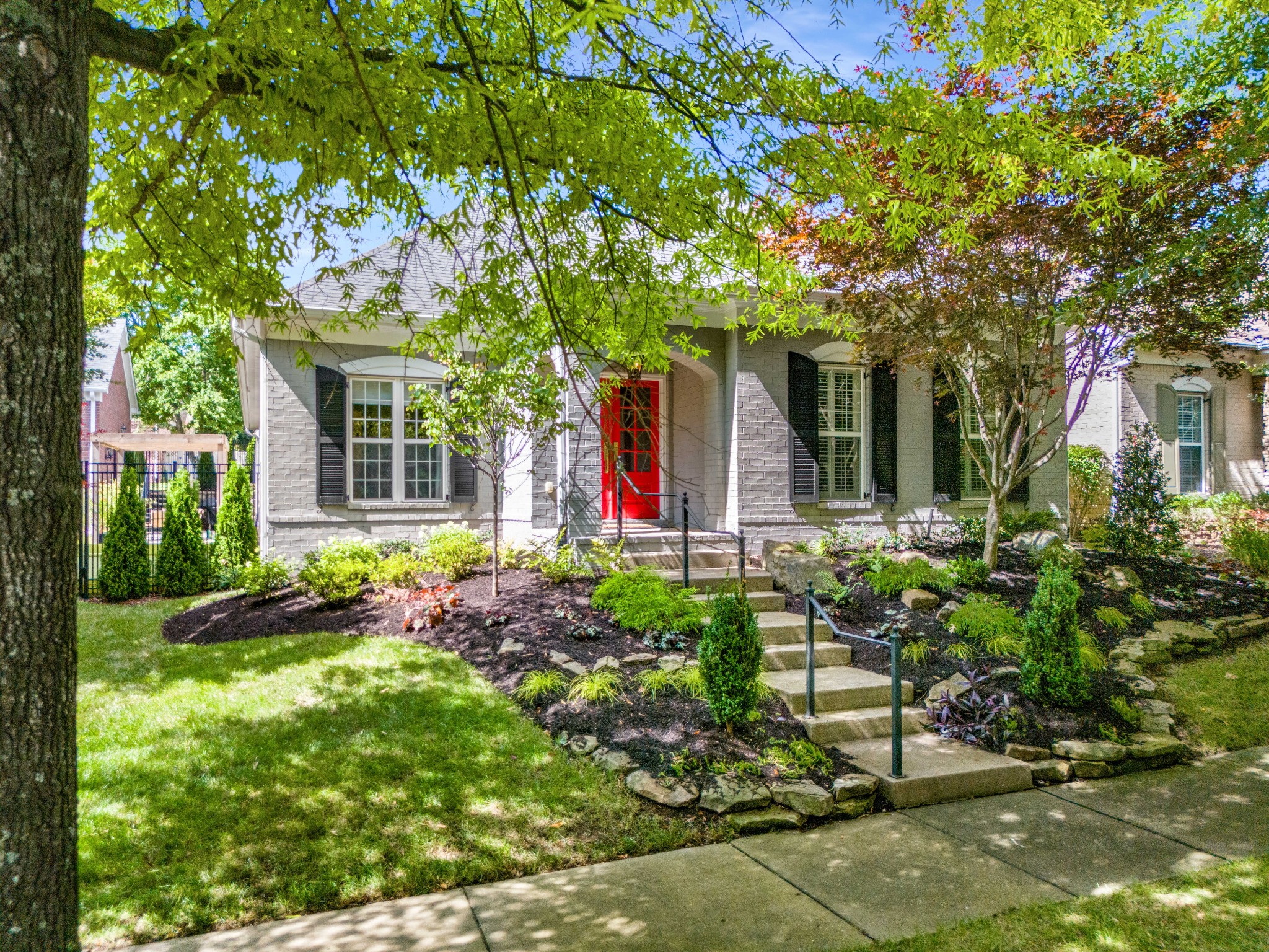686 Pebble Springs Dr