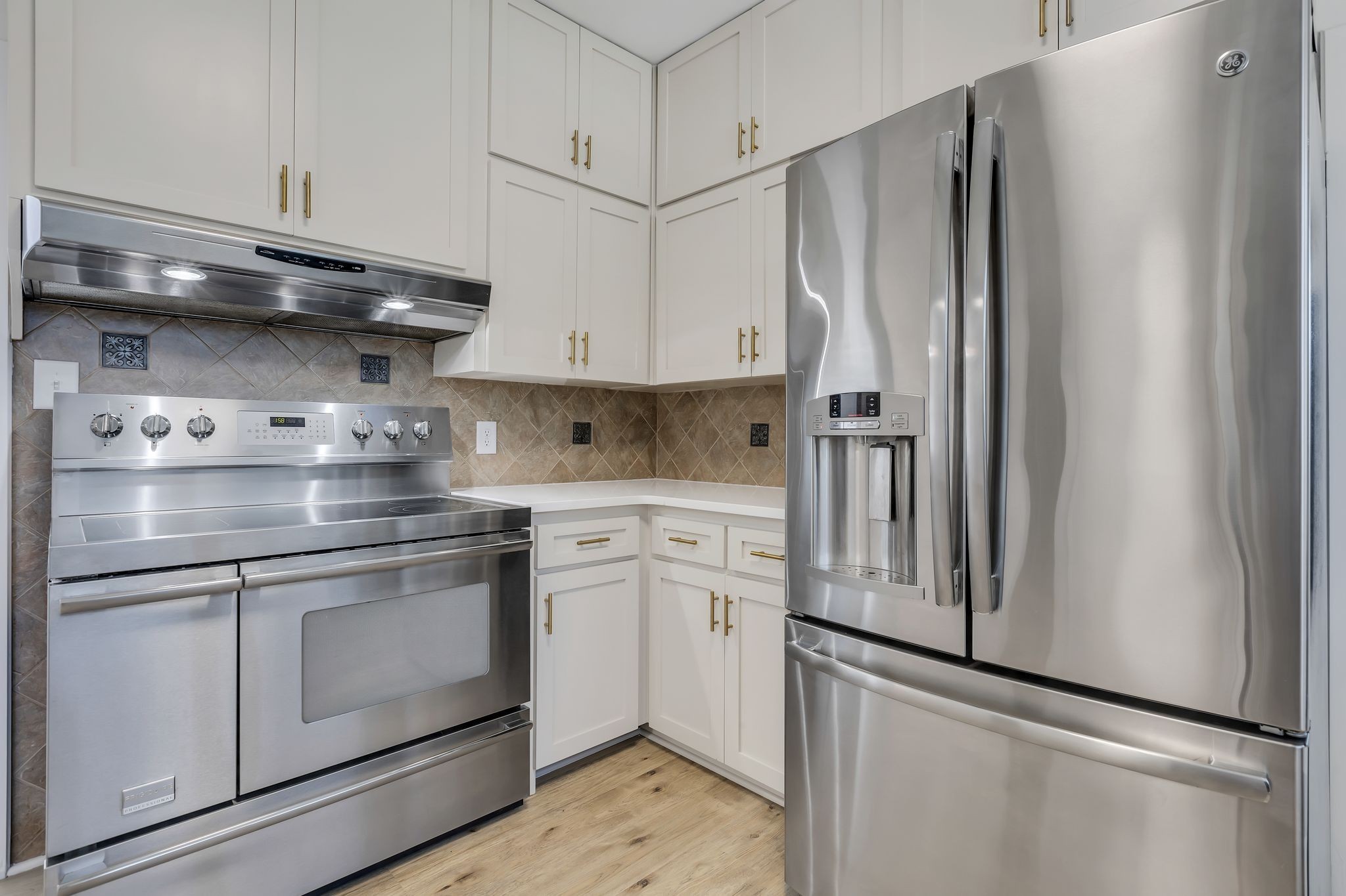 103 Skyview Ter