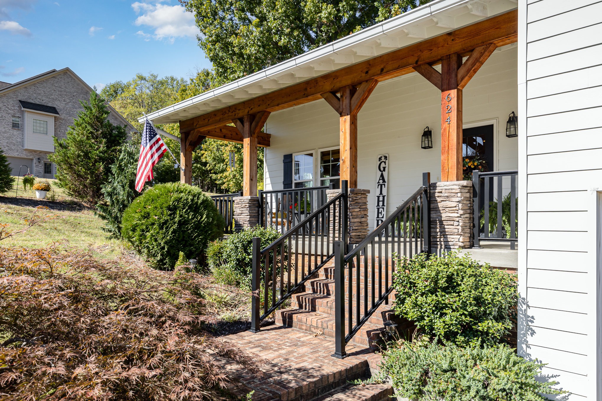624 Shadowbrook Dr