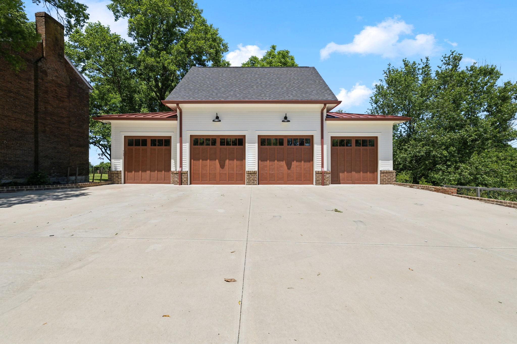 1800 Grey Pointe Dr