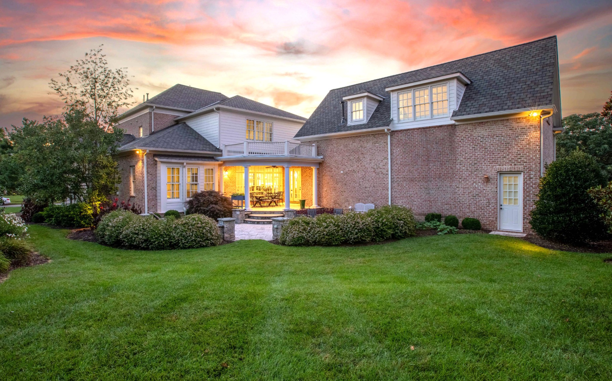 1736 Richbourg Park Dr