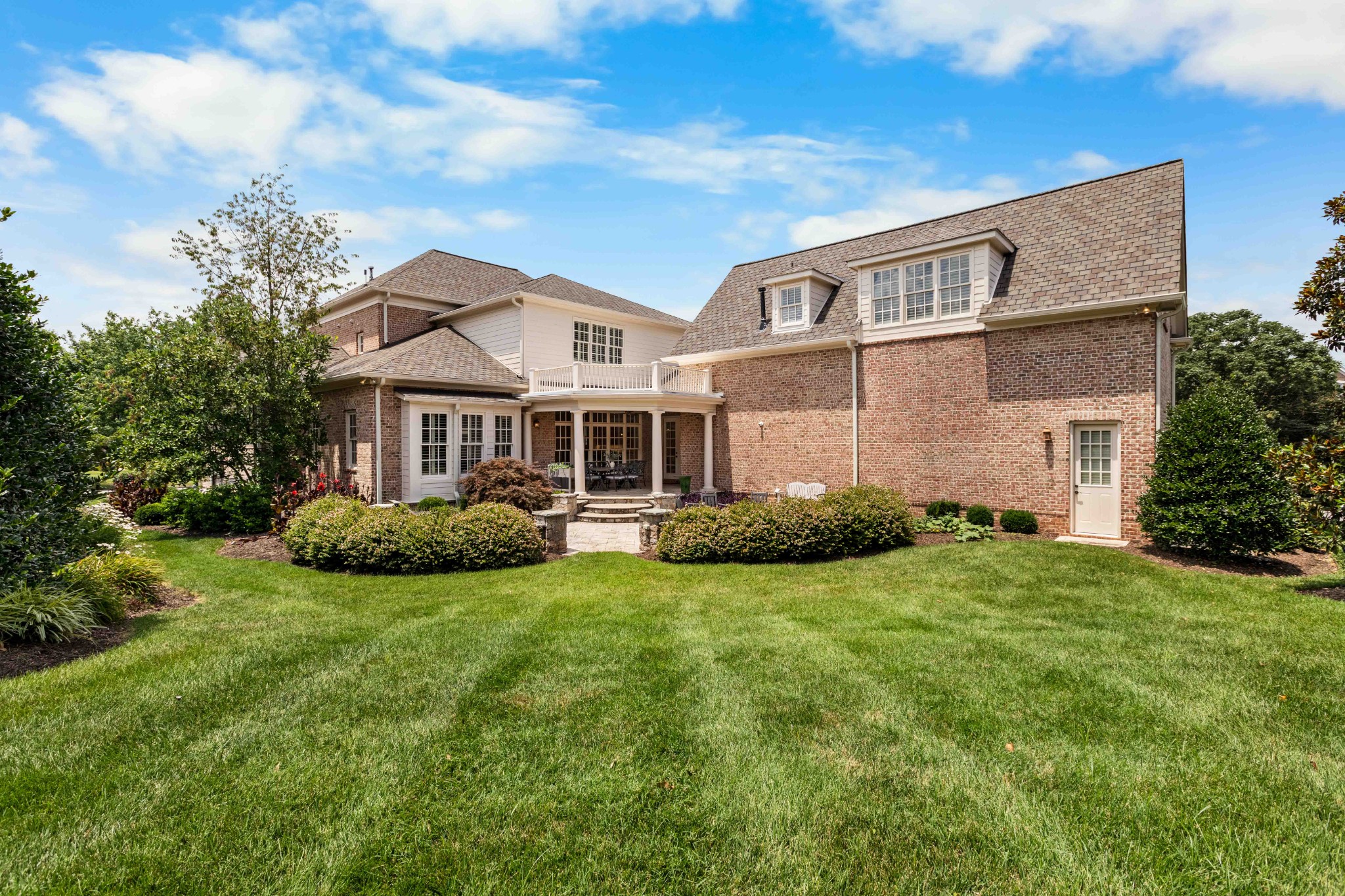 1736 Richbourg Park Dr