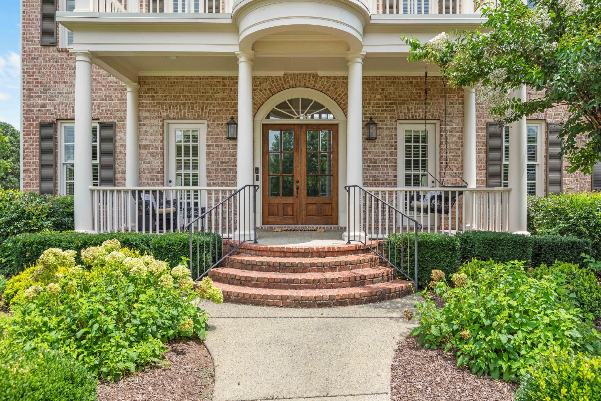 1736 Richbourg Park Dr