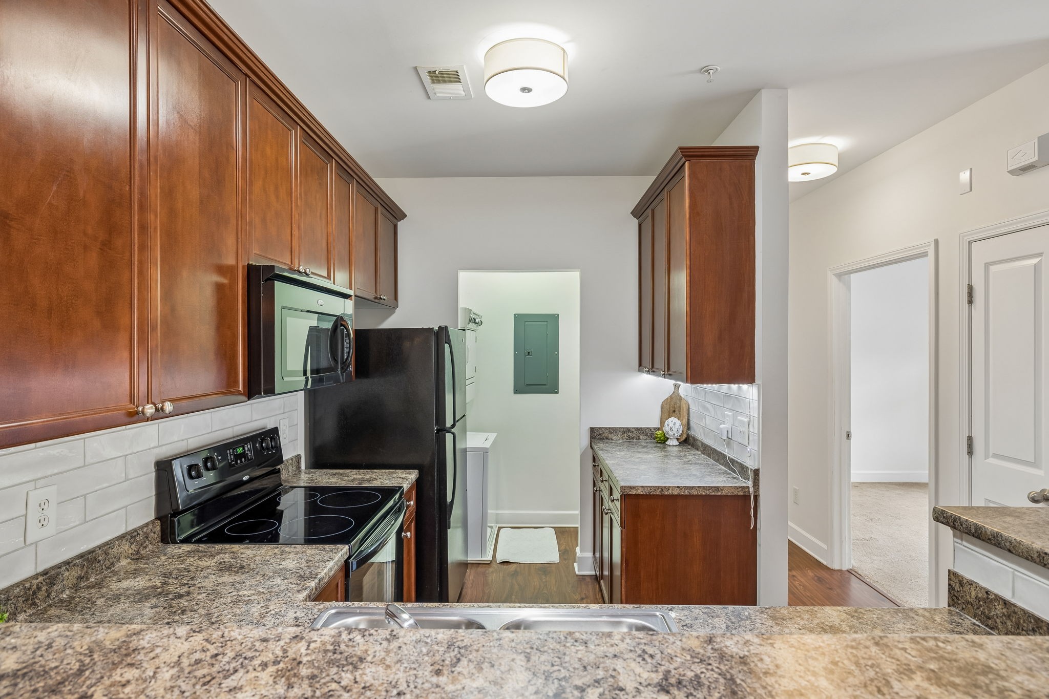 8221 Lenox Creekside Dr Unit: B12