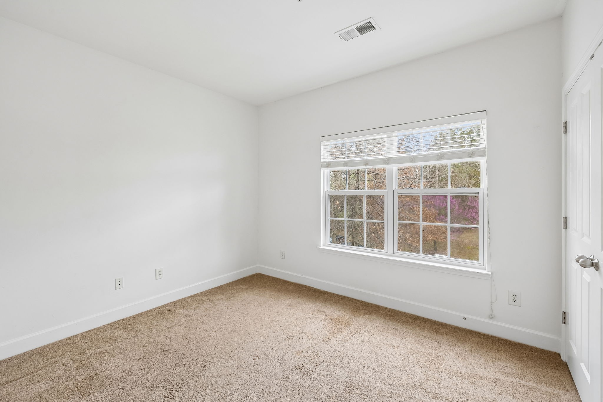 8221 Lenox Creekside Dr Unit: B12