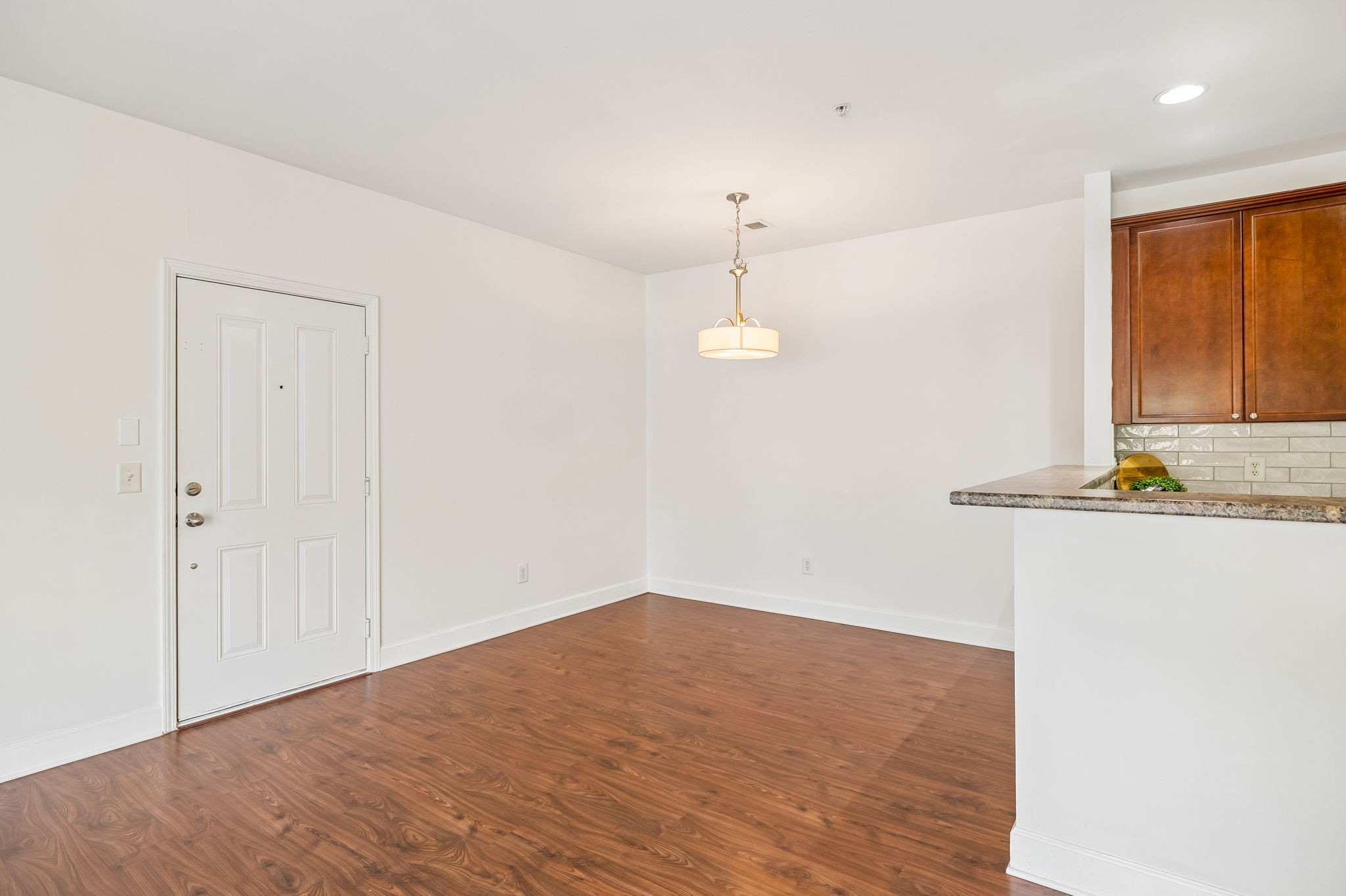 8221 Lenox Creekside Dr Unit: B12