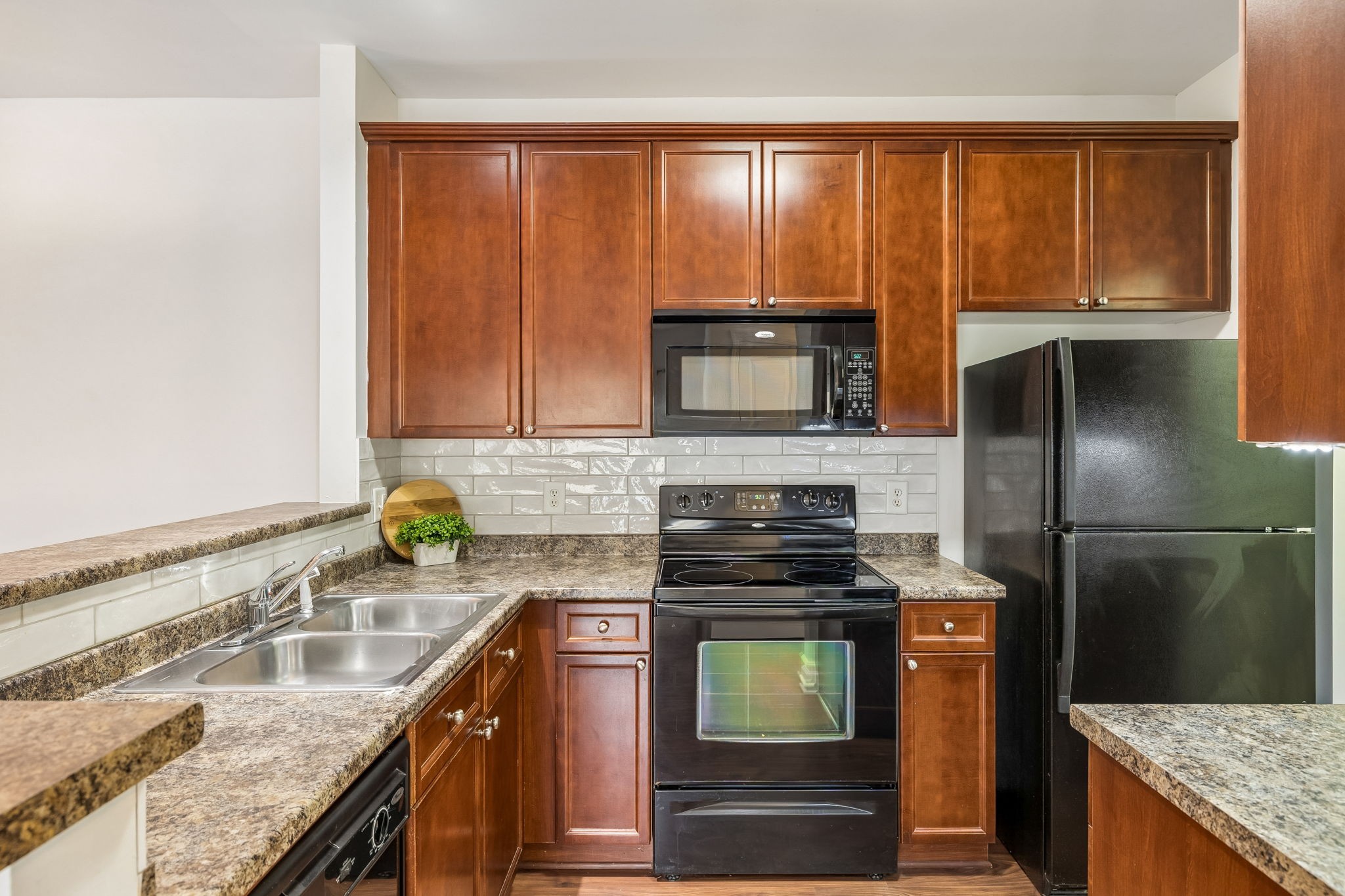 8221 Lenox Creekside Dr Unit: B12