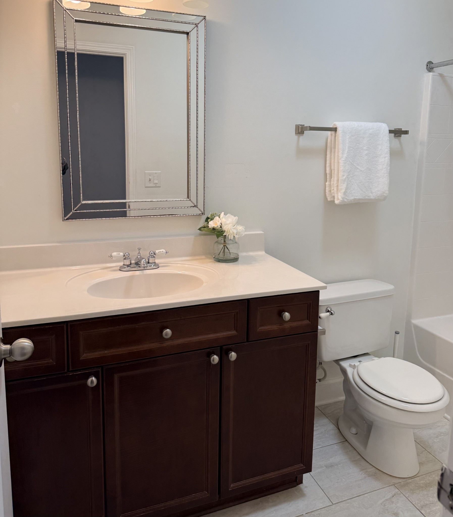 8221 Lenox Creekside Dr Unit: B12