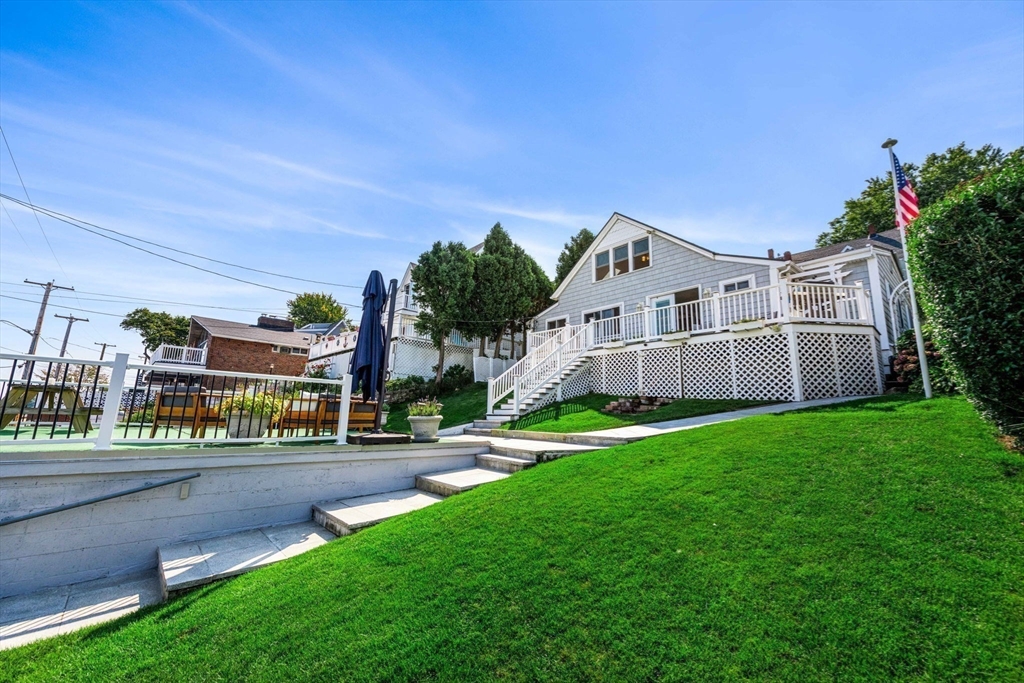 211 Endicott Ave